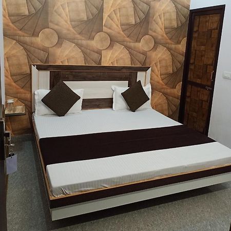 Branded Guest House Jalandhar Bagian luar foto